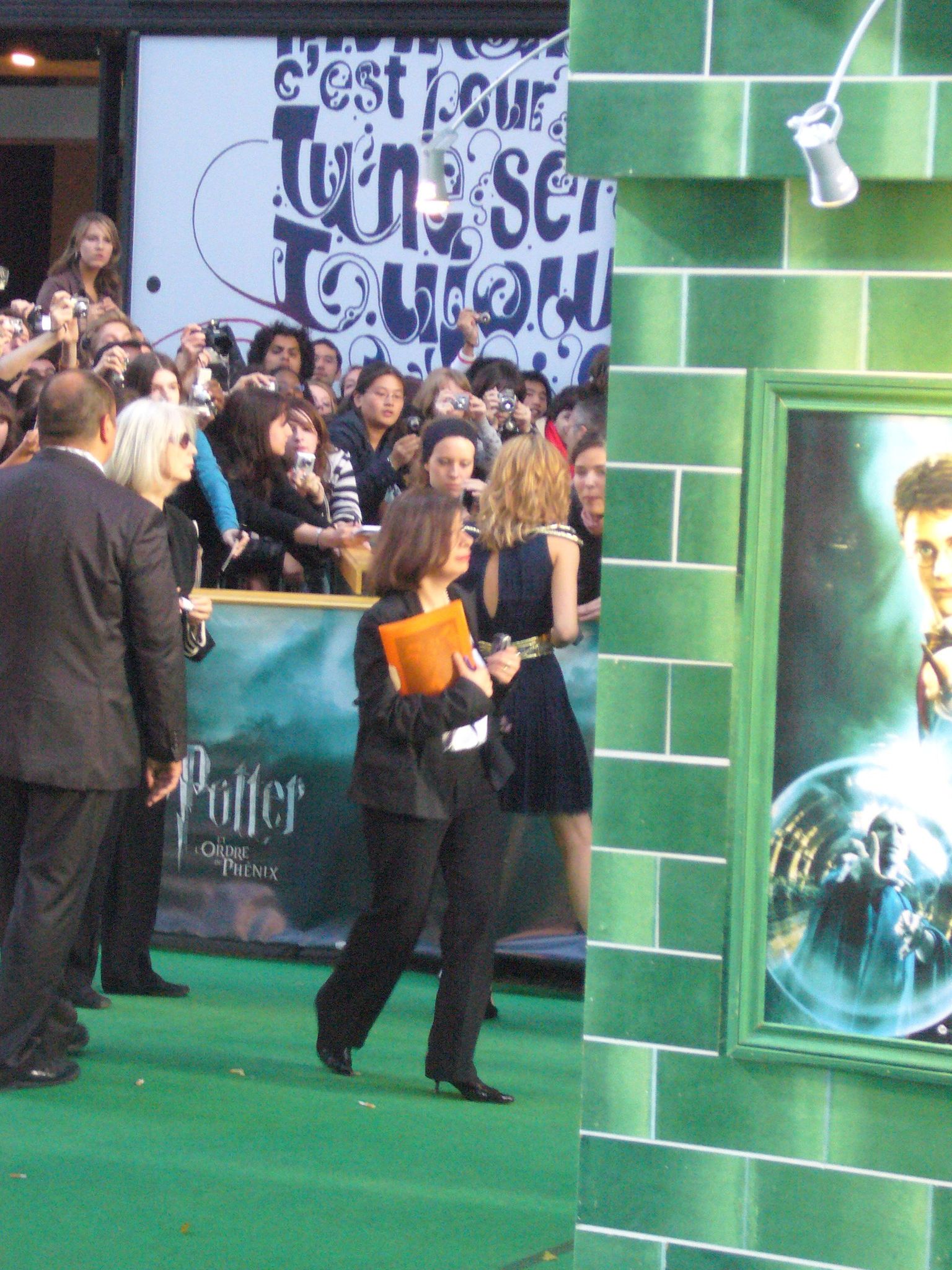 097.jpg 097.jpg