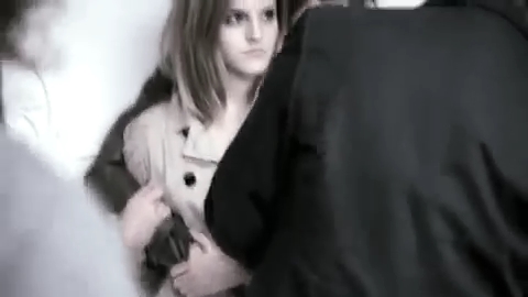 EmmaWatsonFan_dot_nl-2009BurberryCampaign0110.jpg EmmaWatsonFan_dot_nl-2009BurberryCampaign0110.jpg