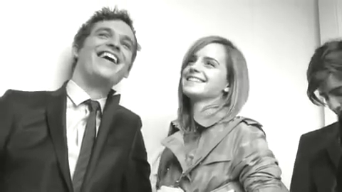 EmmaWatsonFan_dot_nl-2009BurberryCampaign0118.jpg EmmaWatsonFan_dot_nl-2009BurberryCampaign0118.jpg