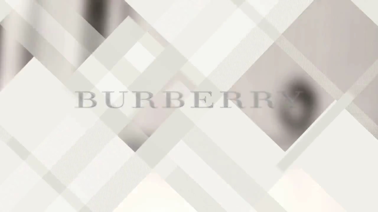 EmmaWatsonFan-nl_2010BurberrySprinSummerCampaign0002.jpg EmmaWatsonFan-nl_2010BurberrySprinSummerCampaign0002.jpg