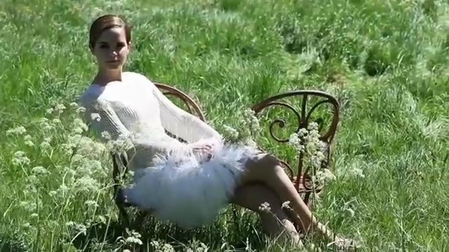 EmmaWatsonFan-nl_2011HarpersBazaar0061.jpg