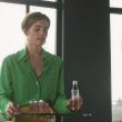 EmmaWatsonFan-dot-nl_2022PradaParadoxe-HowToRefillBottle0050.jpg