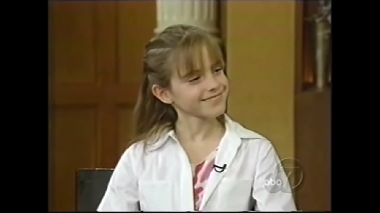 EmmaWatsonFan-nl_2002LiveWithRegisAndKelly0041.jpg