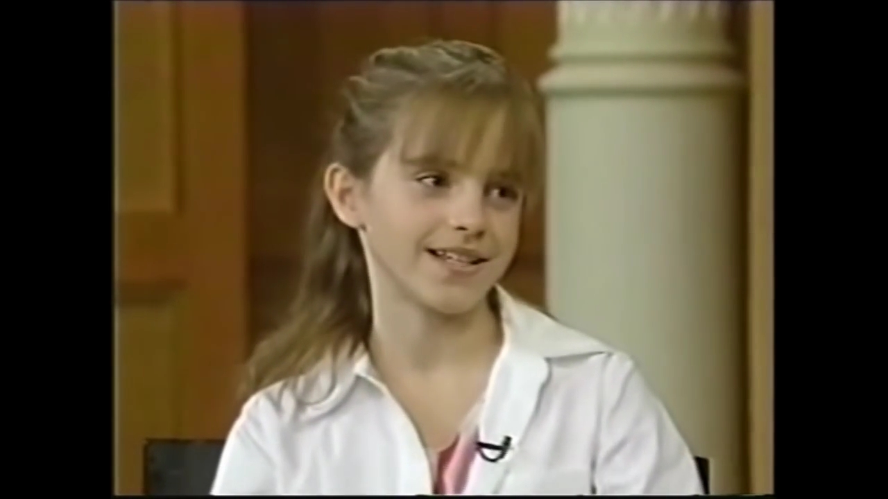 EmmaWatsonFan-nl_2002LiveWithRegisAndKelly0107.jpg