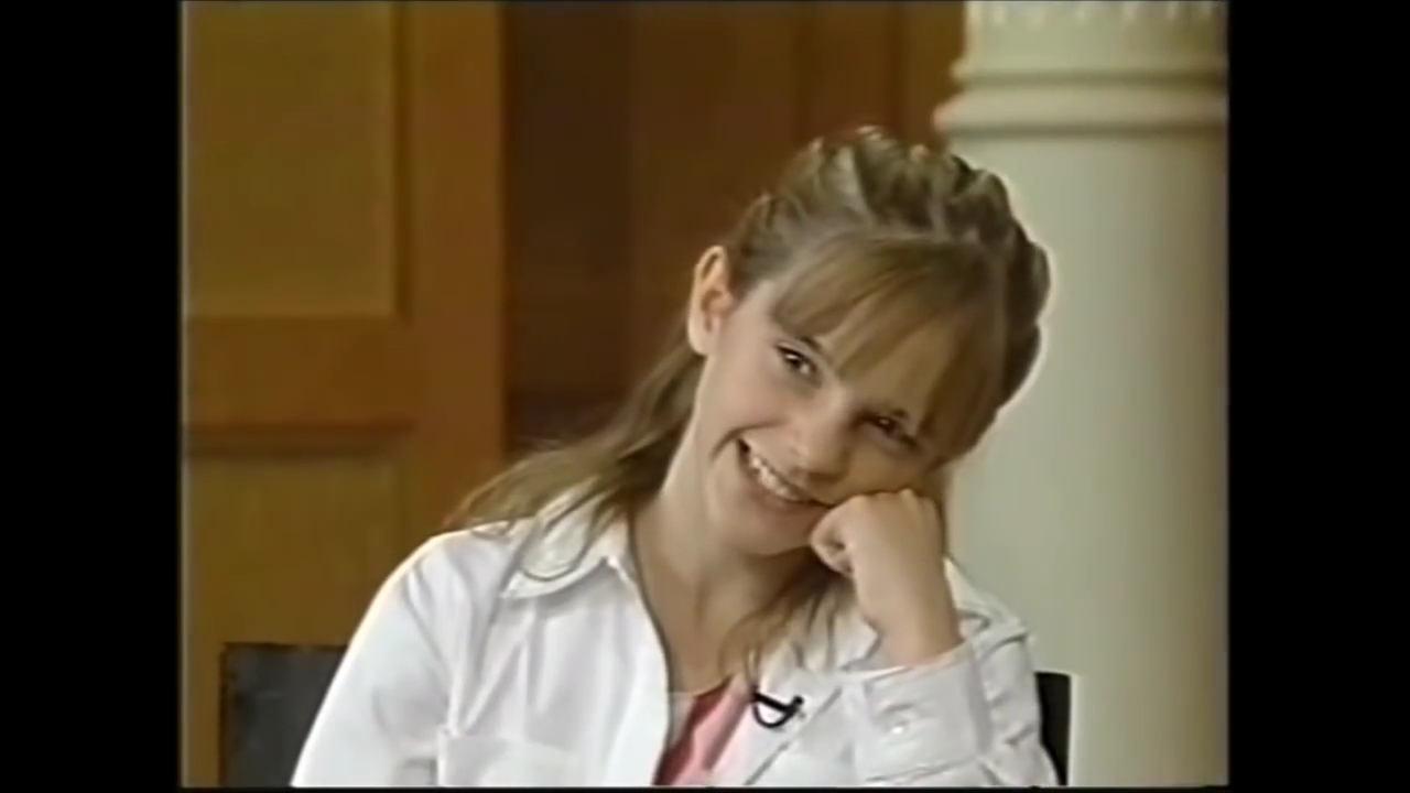 EmmaWatsonFan-nl_2002LiveWithRegisAndKelly0270.jpg