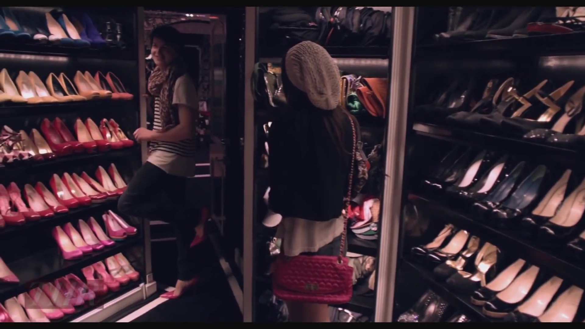 EmmaWatsonFan-nl_2013TheHollywoodReporter0097.jpg