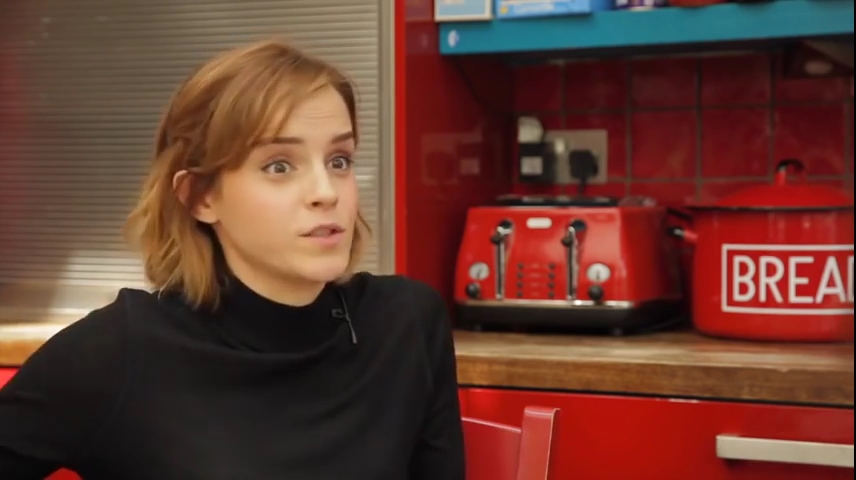 EmmaWatsonFan-nl_2016OurSharedShelf-InCoversationWithCaitlinMoran0207.jpg