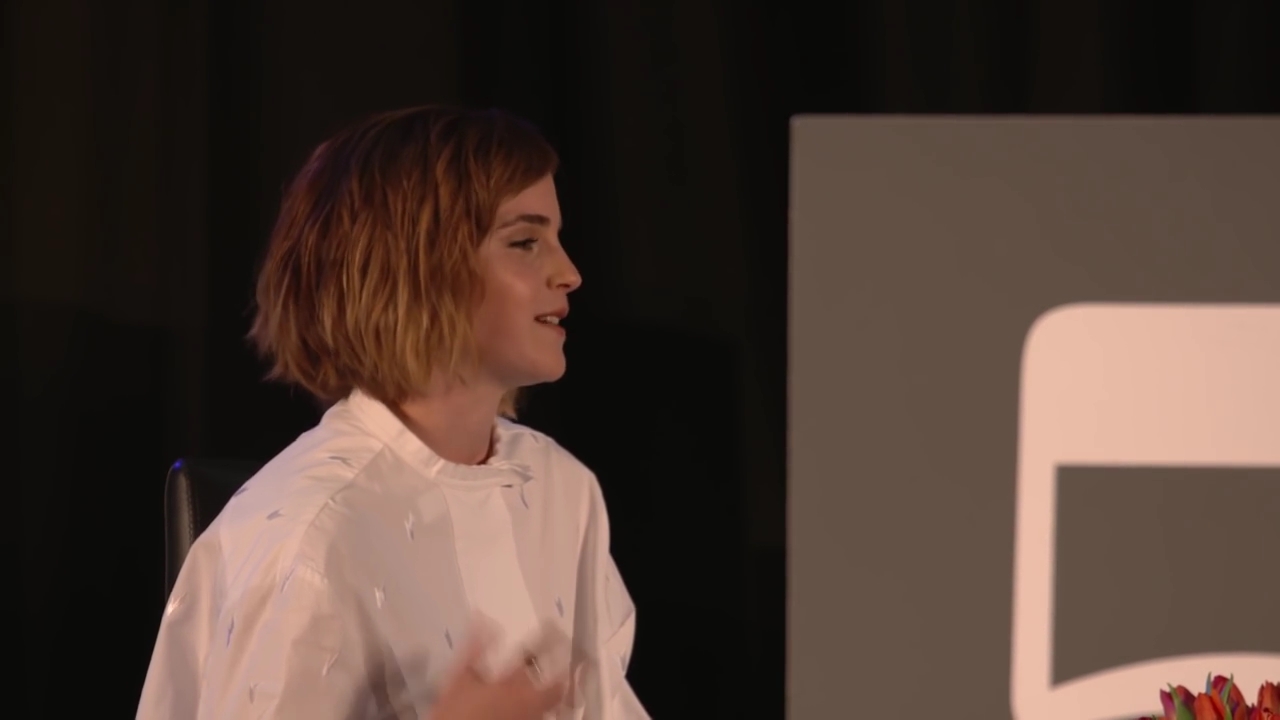 EmmaWatsonFan-nl_2016OurSharedShelf-InCoversationWithGloriaSteinem0189.jpg