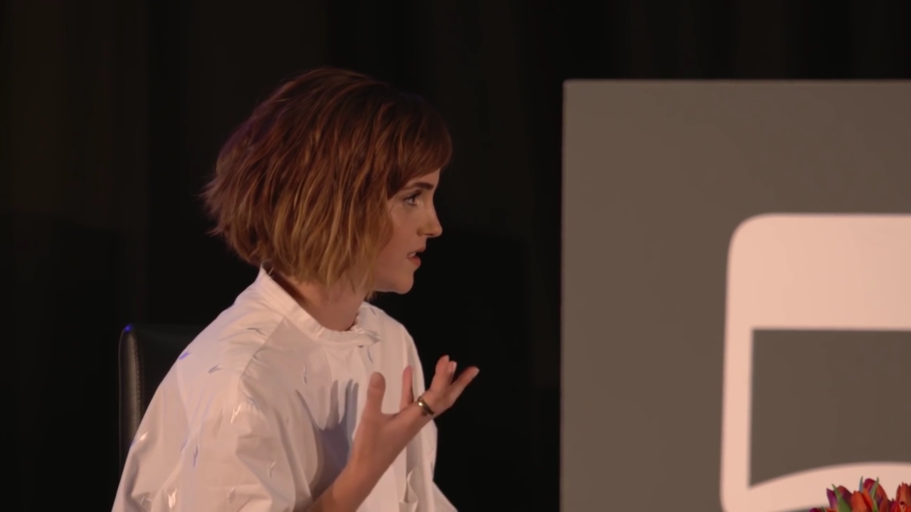 EmmaWatsonFan-nl_2016OurSharedShelf-InCoversationWithGloriaSteinem0198.jpg