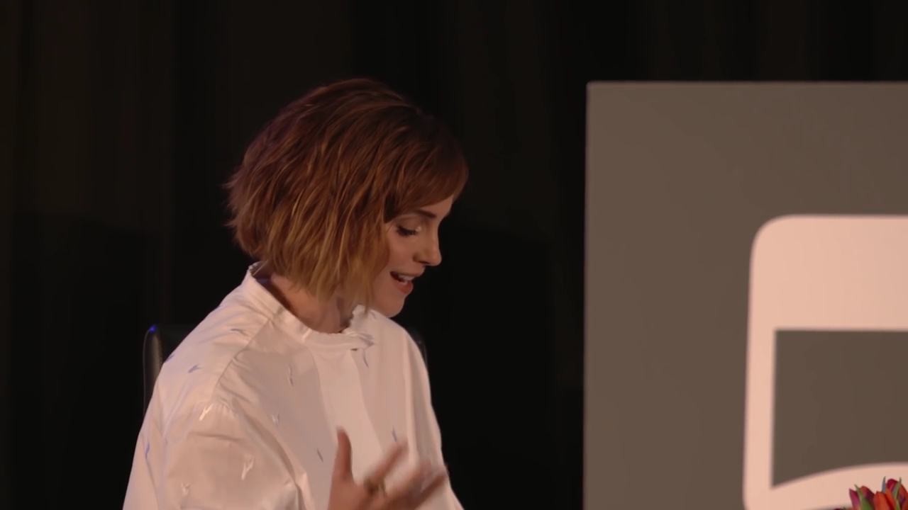EmmaWatsonFan-nl_2016OurSharedShelf-InCoversationWithGloriaSteinem0370.jpg