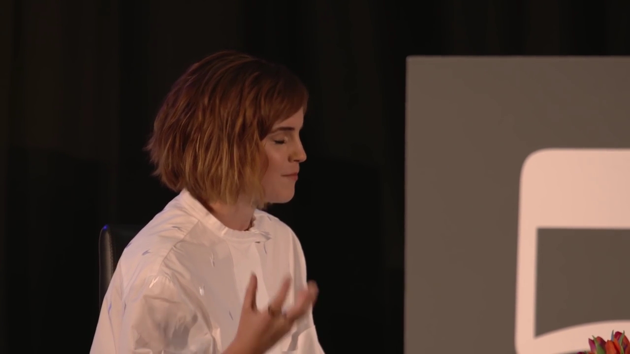 EmmaWatsonFan-nl_2016OurSharedShelf-InCoversationWithGloriaSteinem0371.jpg