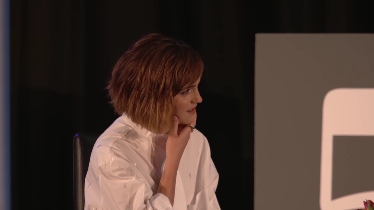 EmmaWatsonFan-nl_2016OurSharedShelf-InCoversationWithGloriaSteinem0522.jpg