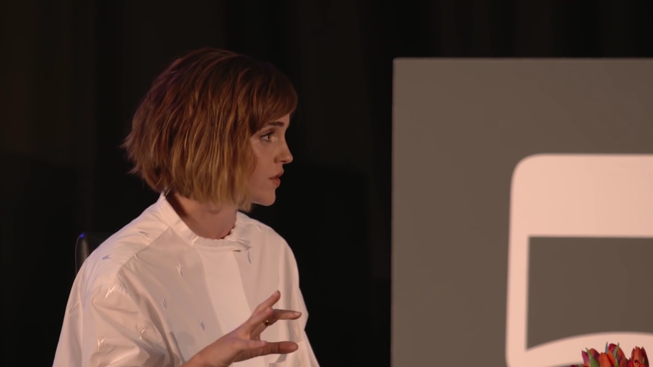 EmmaWatsonFan-nl_2016OurSharedShelf-InCoversationWithGloriaSteinem0920.jpg