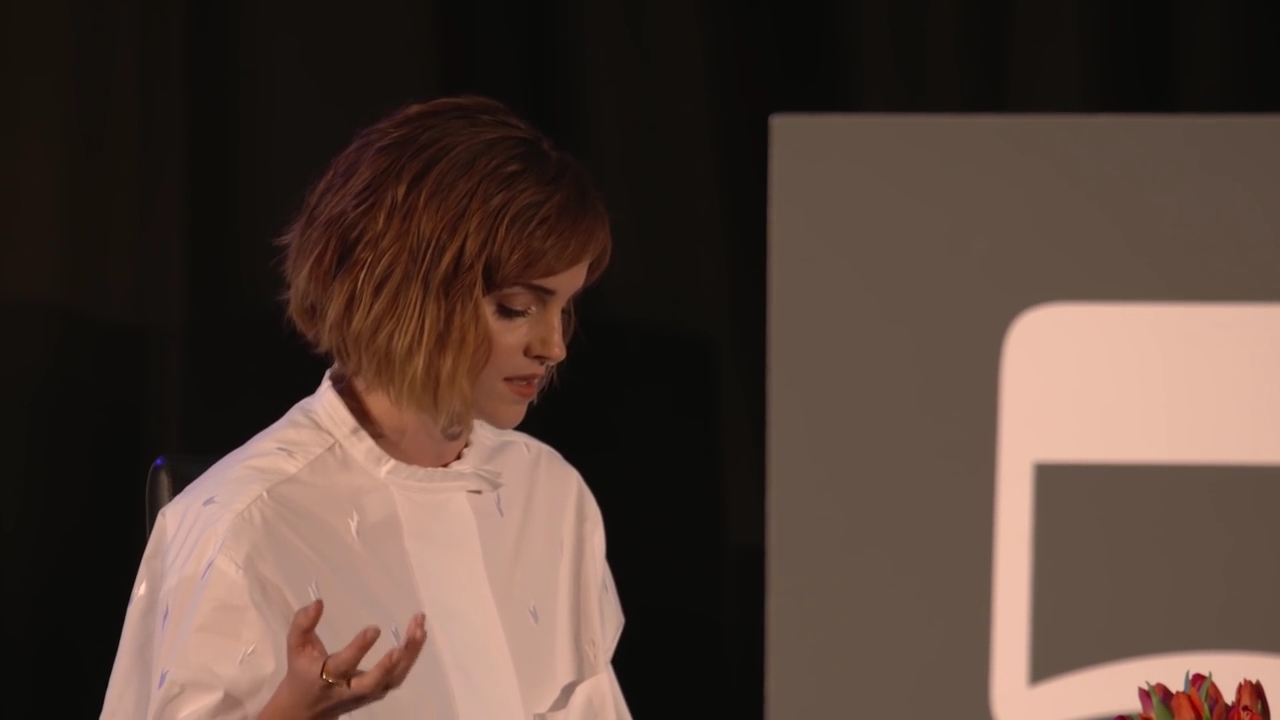 EmmaWatsonFan-nl_2016OurSharedShelf-InCoversationWithGloriaSteinem0943.jpg