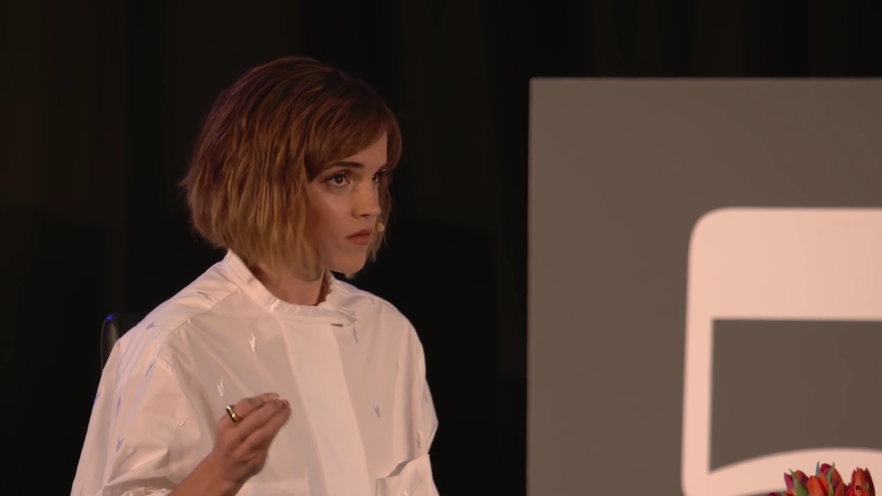 EmmaWatsonFan-nl_2016OurSharedShelf-InCoversationWithGloriaSteinem0955.jpg