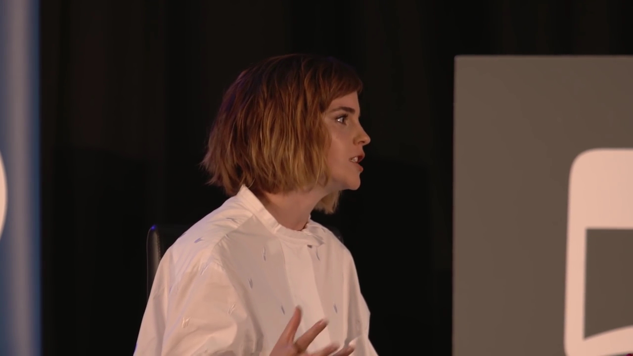 EmmaWatsonFan-nl_2016OurSharedShelf-InCoversationWithGloriaSteinem1101.jpg