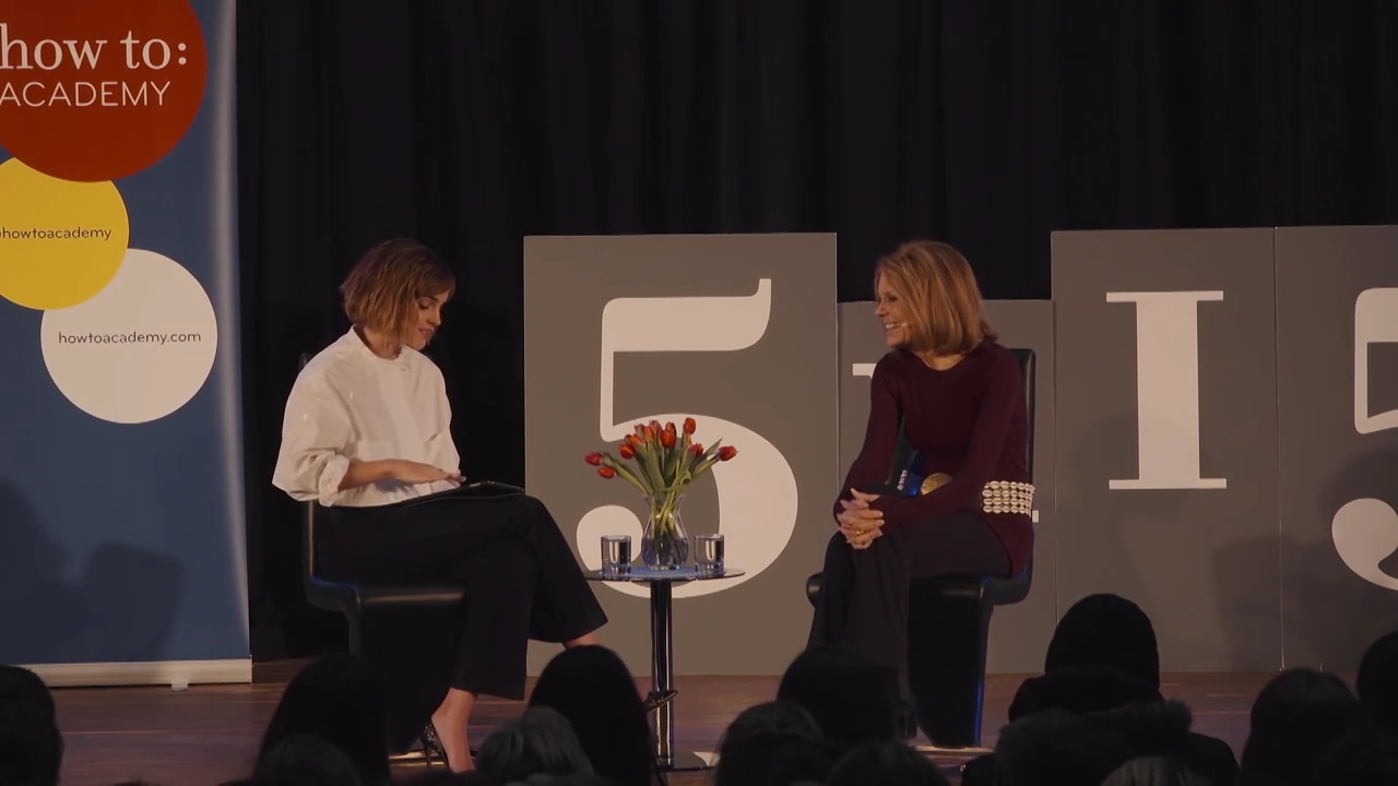 EmmaWatsonFan-nl_2016OurSharedShelf-InCoversationWithGloriaSteinem1215.jpg