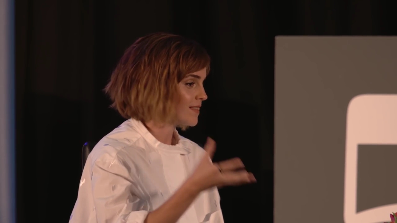 EmmaWatsonFan-nl_2016OurSharedShelf-InCoversationWithGloriaSteinem1228.jpg