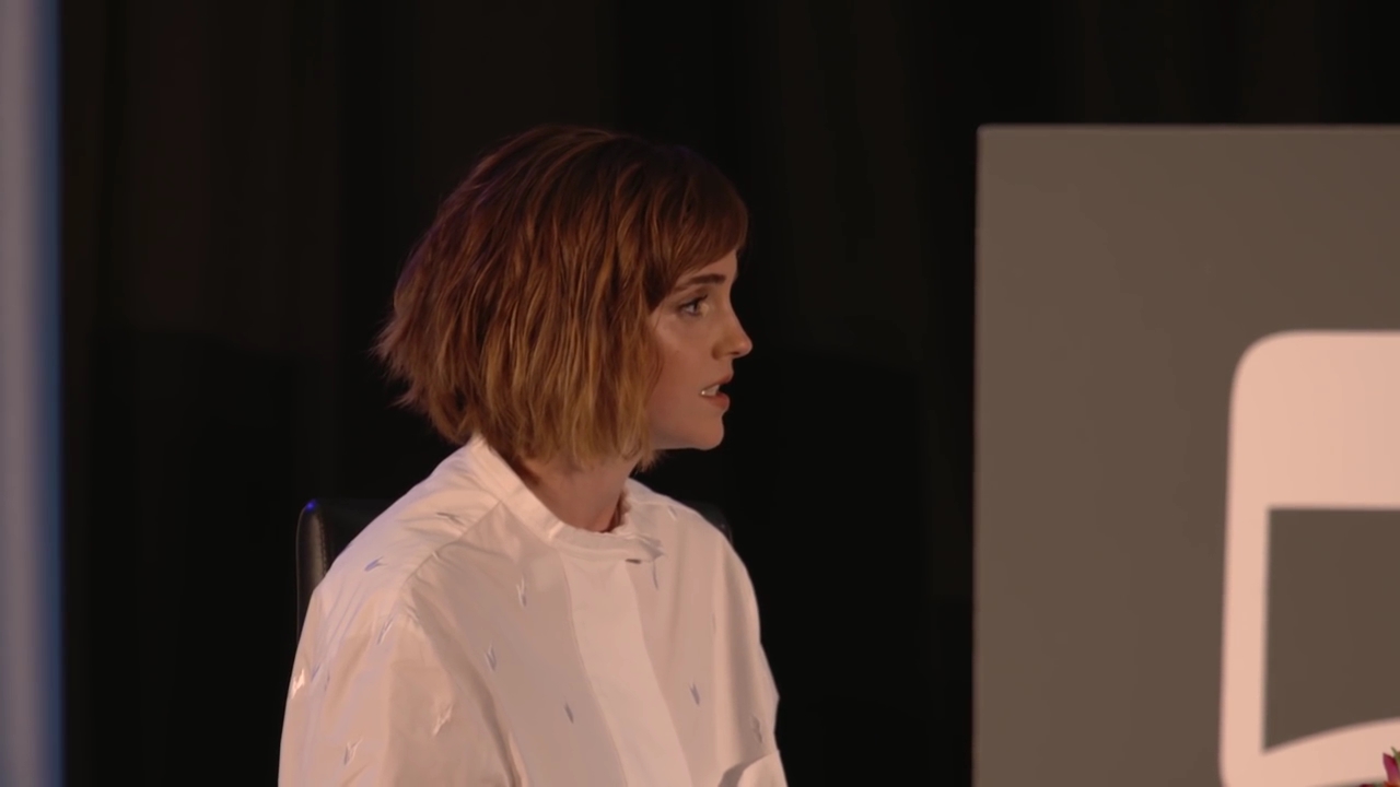 EmmaWatsonFan-nl_2016OurSharedShelf-InCoversationWithGloriaSteinem1258.jpg