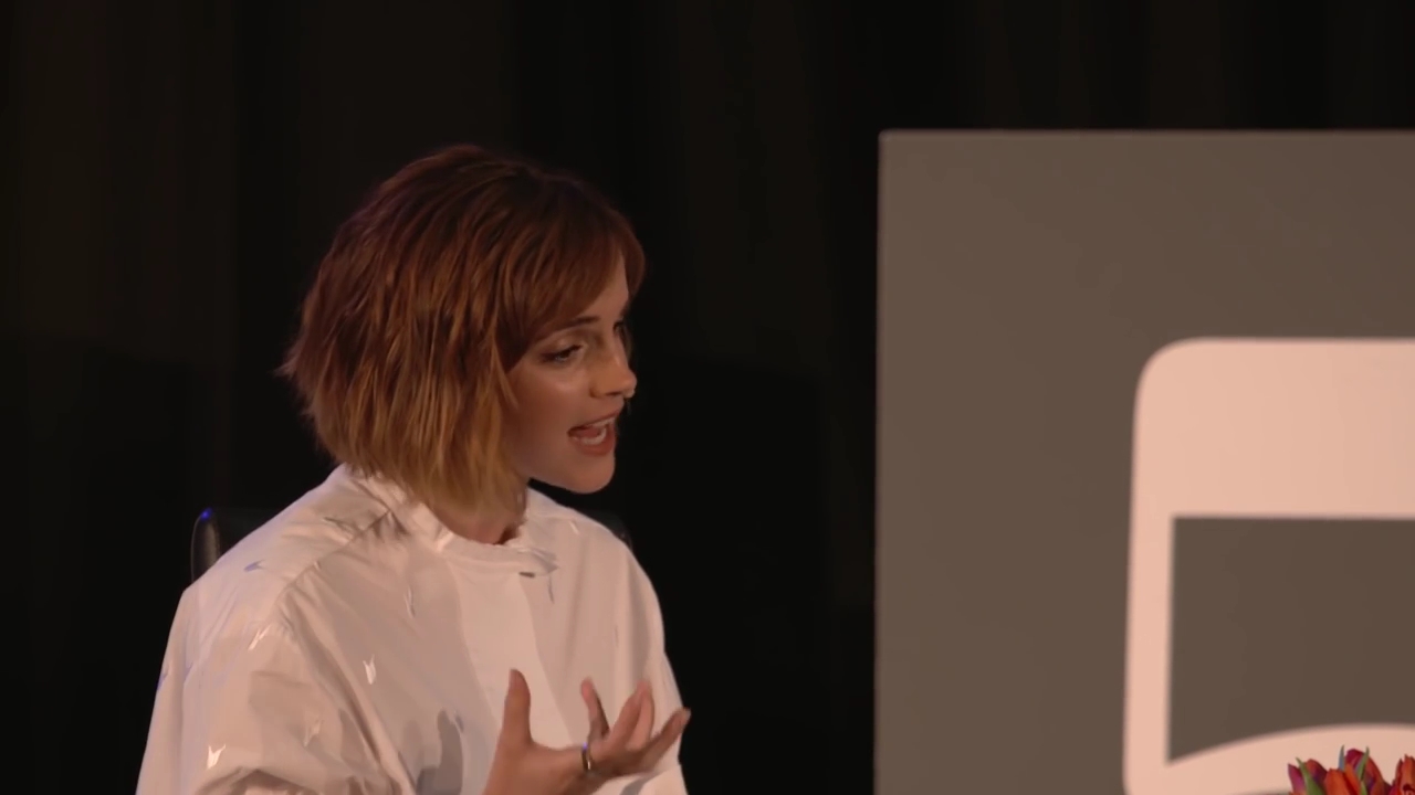 EmmaWatsonFan-nl_2016OurSharedShelf-InCoversationWithGloriaSteinem1322.jpg