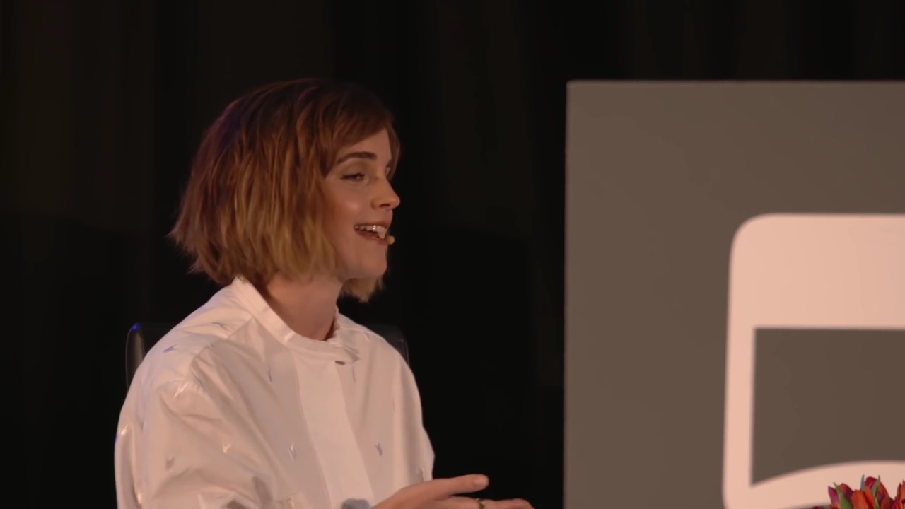 EmmaWatsonFan-nl_2016OurSharedShelf-InCoversationWithGloriaSteinem1333.jpg