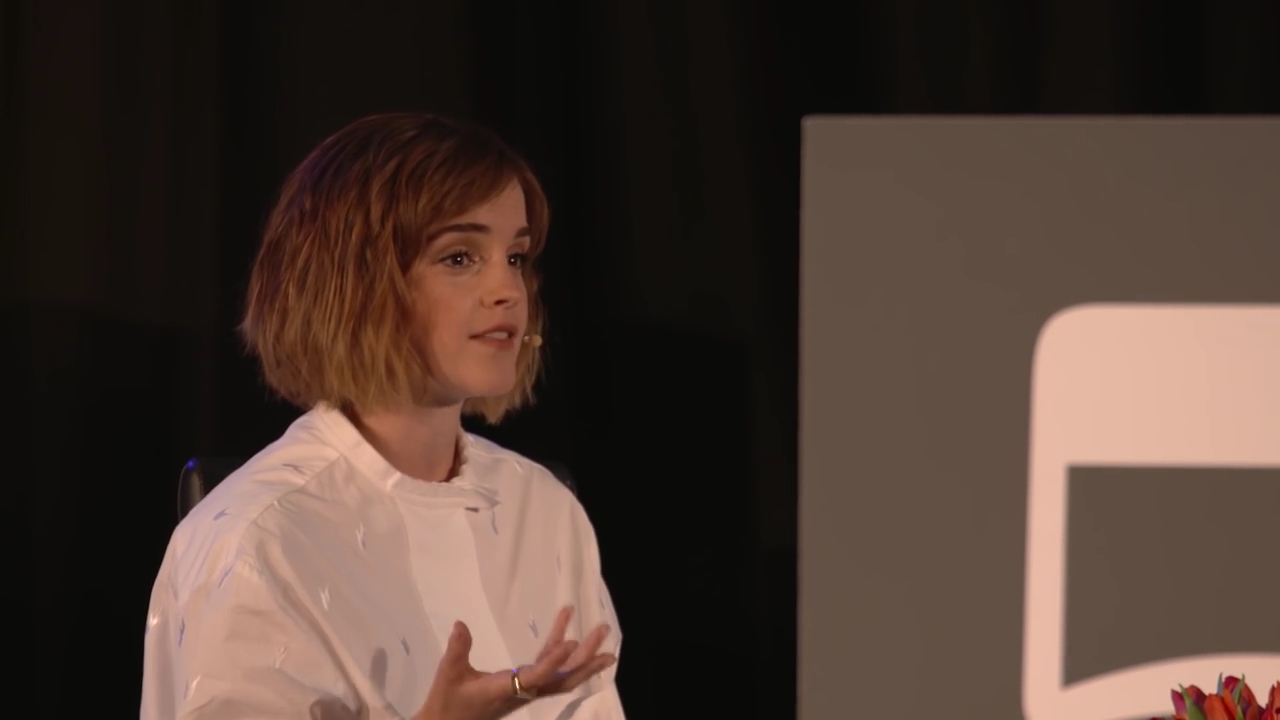 EmmaWatsonFan-nl_2016OurSharedShelf-InCoversationWithGloriaSteinem1337.jpg
