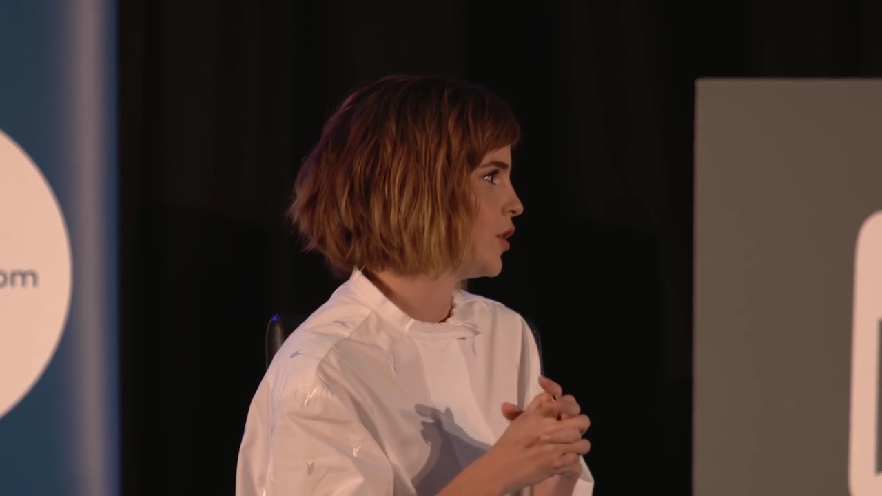 EmmaWatsonFan-nl_2016OurSharedShelf-InCoversationWithGloriaSteinem1442.jpg