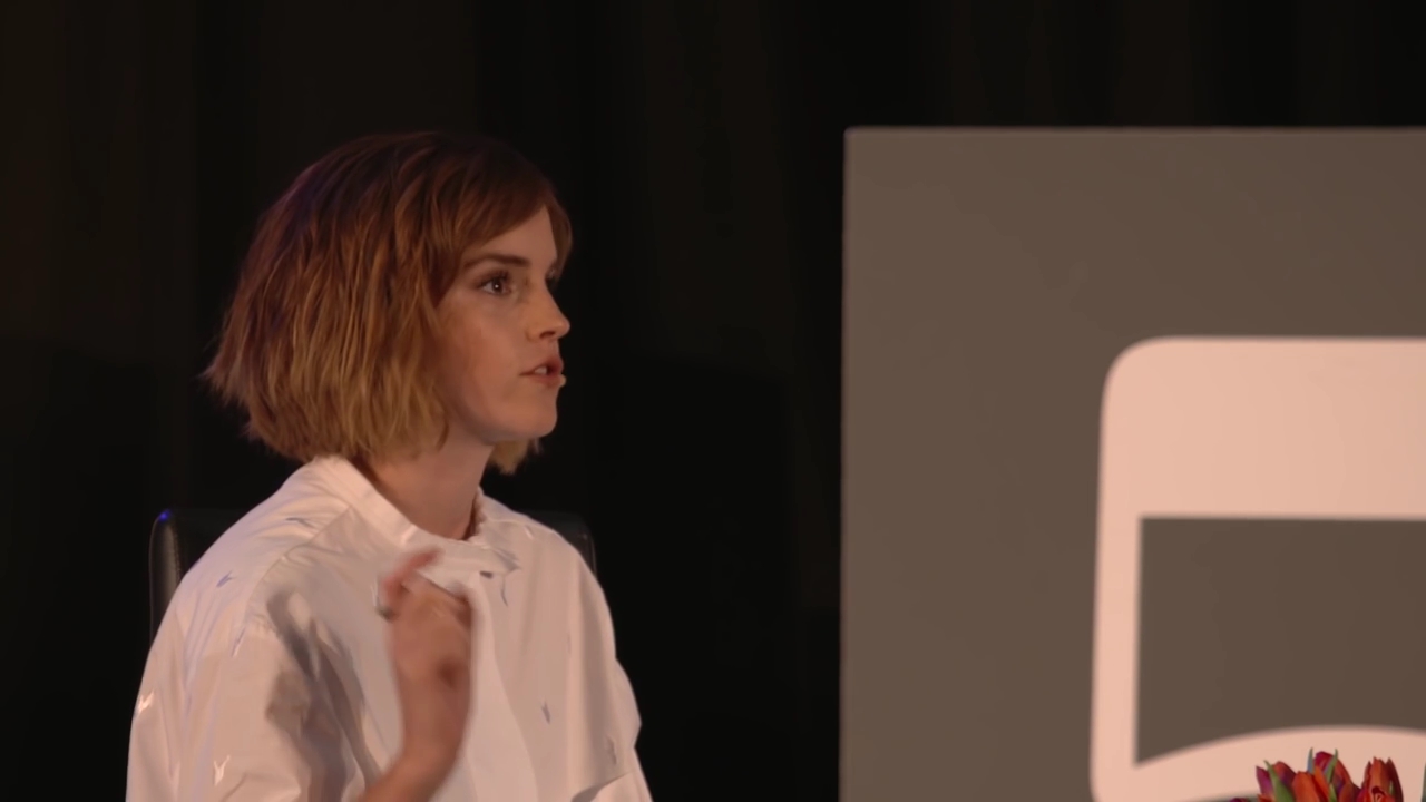 EmmaWatsonFan-nl_2016OurSharedShelf-InCoversationWithGloriaSteinem1478.jpg