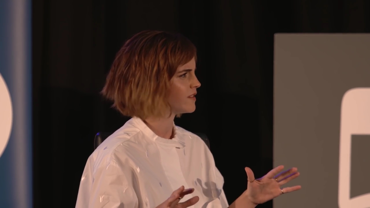 EmmaWatsonFan-nl_2016OurSharedShelf-InCoversationWithGloriaSteinem1634.jpg