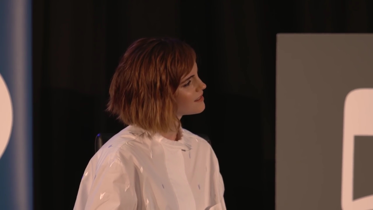 EmmaWatsonFan-nl_2016OurSharedShelf-InCoversationWithGloriaSteinem1639.jpg