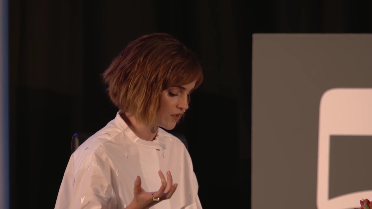 EmmaWatsonFan-nl_2016OurSharedShelf-InCoversationWithGloriaSteinem1789.jpg EmmaWatsonFan-nl_2016OurSharedShelf-InCoversationWithGloriaSteinem1789.jpg