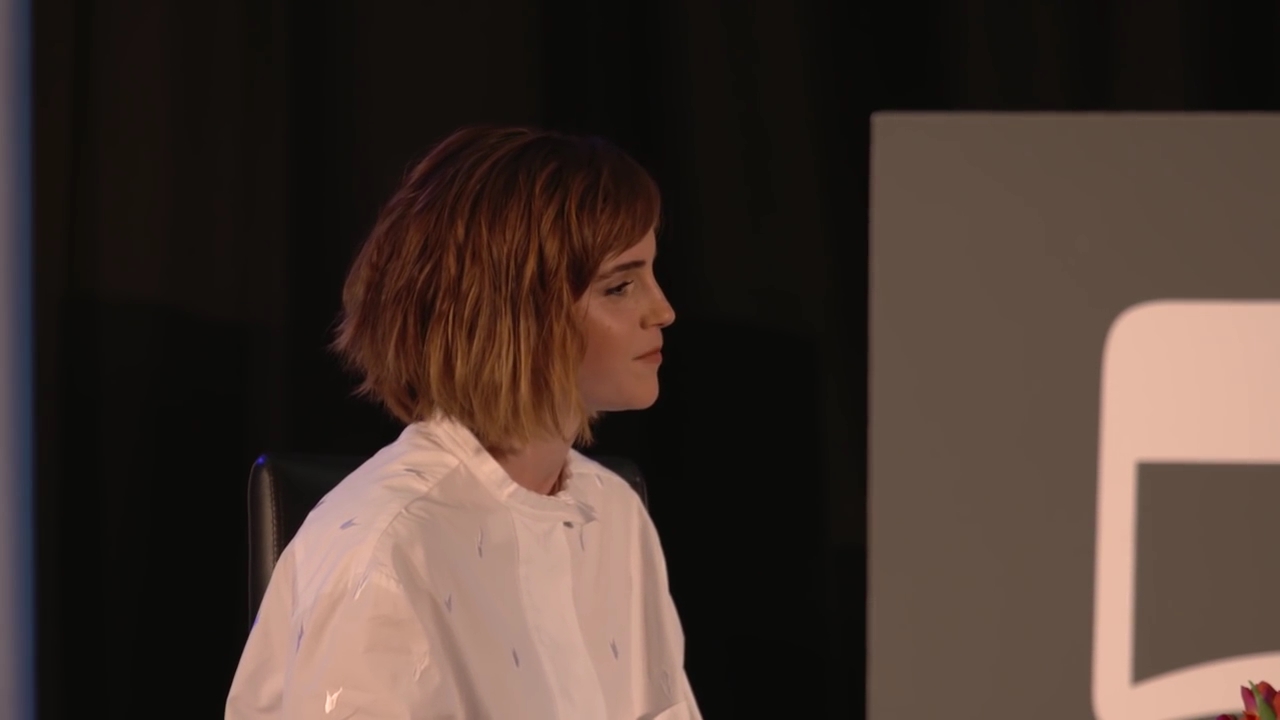 EmmaWatsonFan-nl_2016OurSharedShelf-InCoversationWithGloriaSteinem1806.jpg