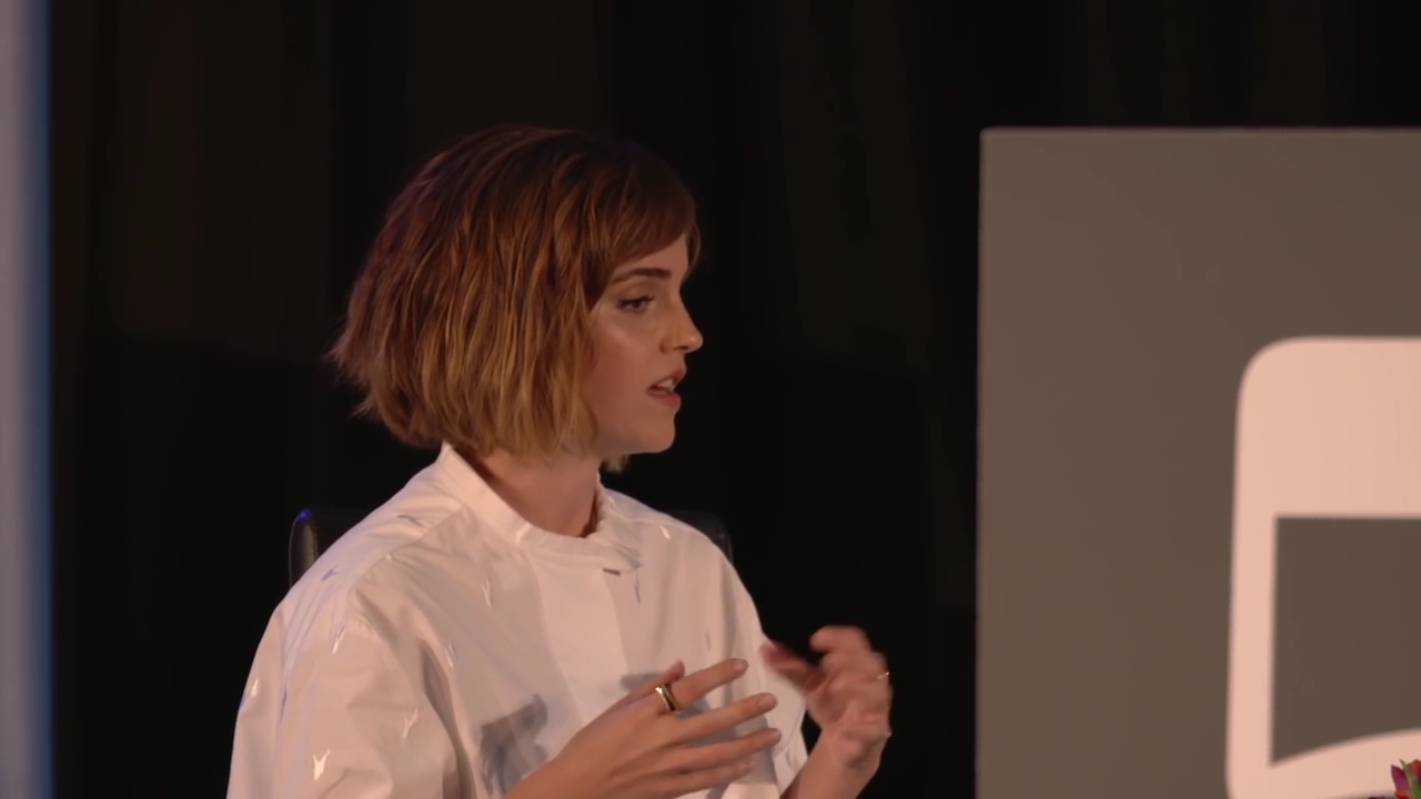 EmmaWatsonFan-nl_2016OurSharedShelf-InCoversationWithGloriaSteinem2627.jpg