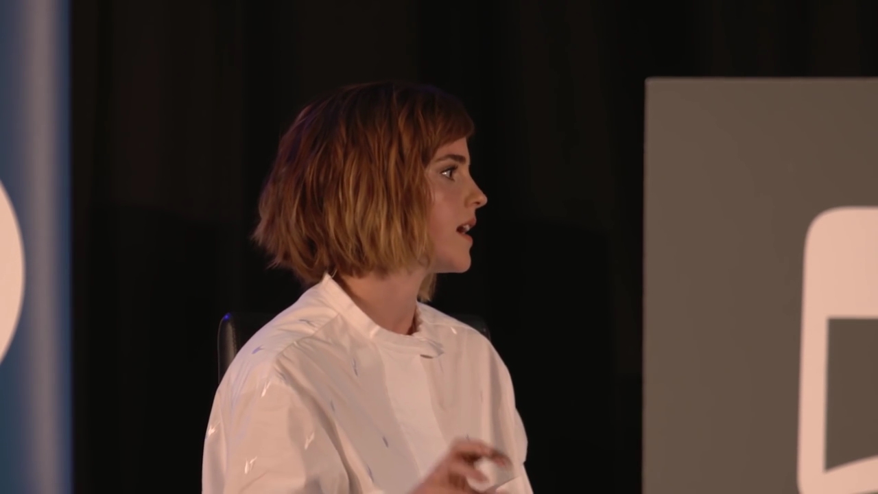 EmmaWatsonFan-nl_2016OurSharedShelf-InCoversationWithGloriaSteinem3105.jpg
