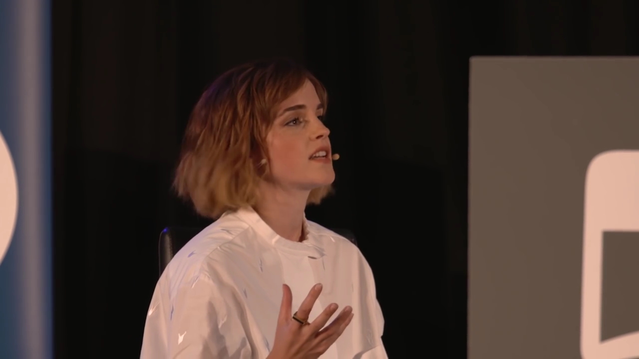EmmaWatsonFan-nl_2016OurSharedShelf-InCoversationWithGloriaSteinem3124.jpg