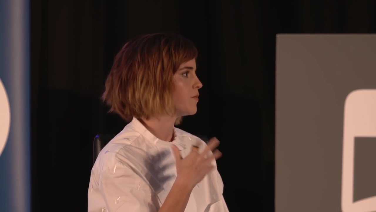 EmmaWatsonFan-nl_2016OurSharedShelf-InCoversationWithGloriaSteinem3134.jpg