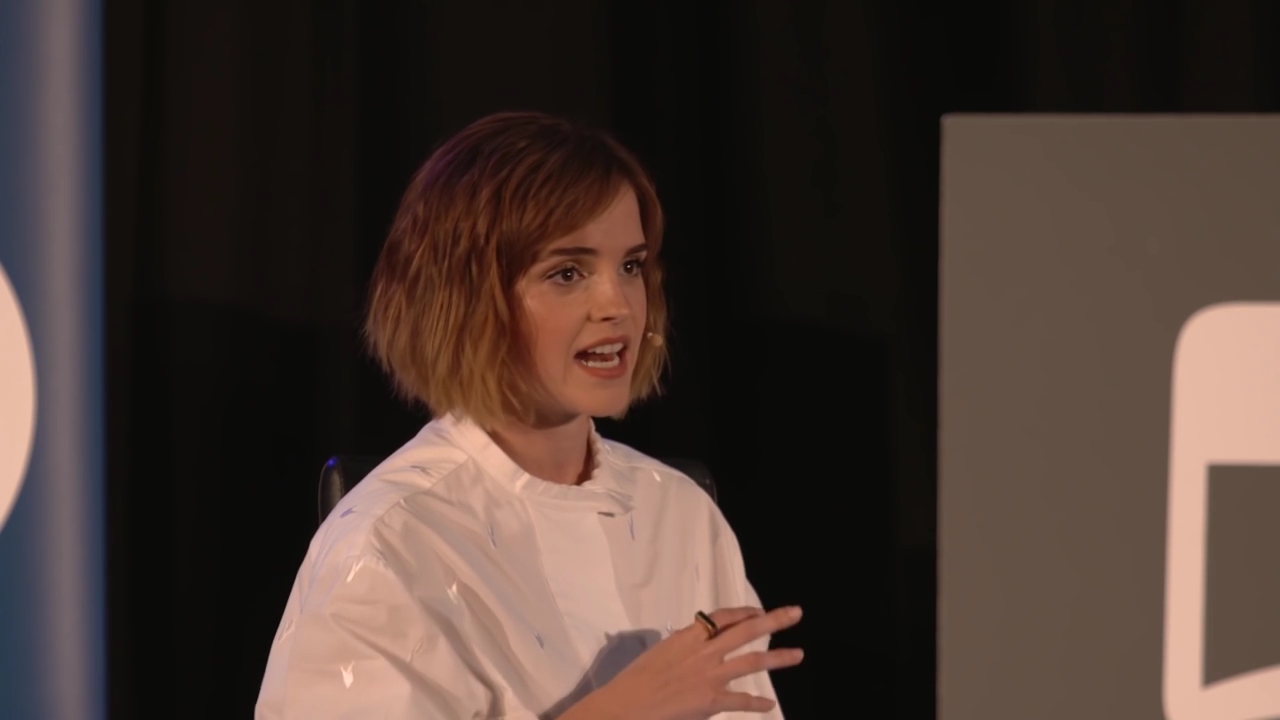 EmmaWatsonFan-nl_2016OurSharedShelf-InCoversationWithGloriaSteinem3147.jpg