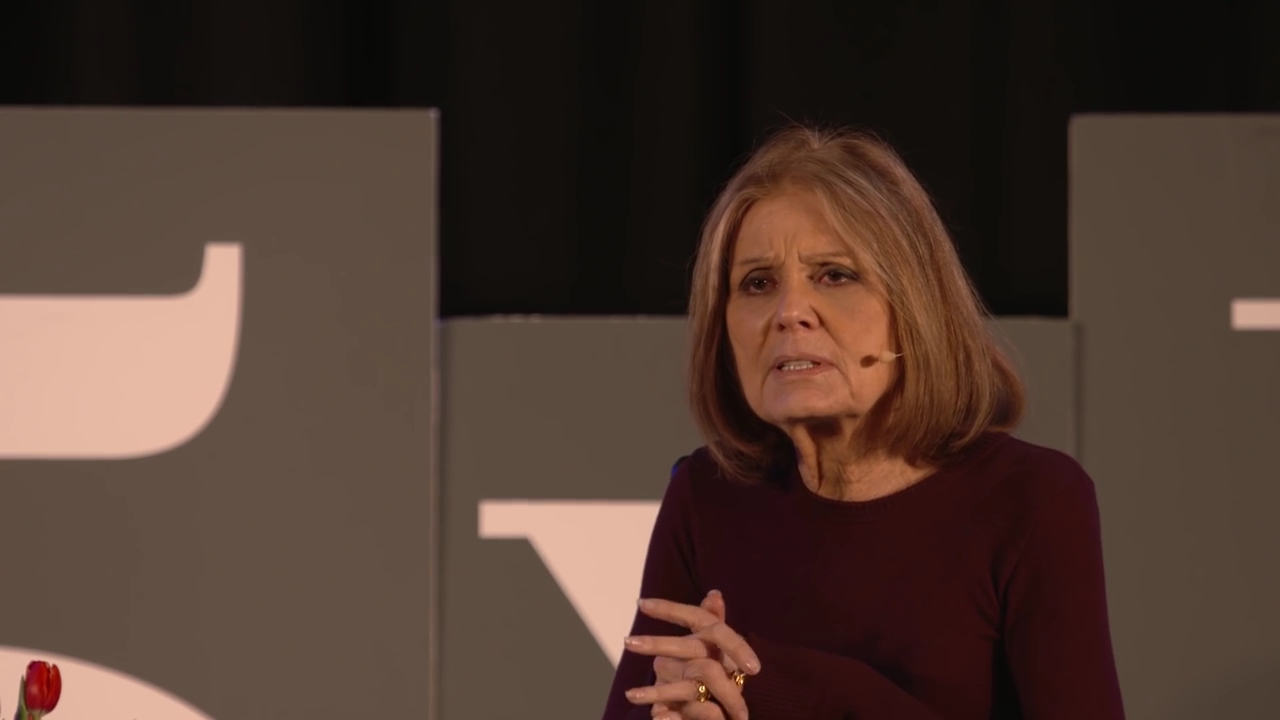 EmmaWatsonFan-nl_2016OurSharedShelf-InCoversationWithGloriaSteinem3276.jpg