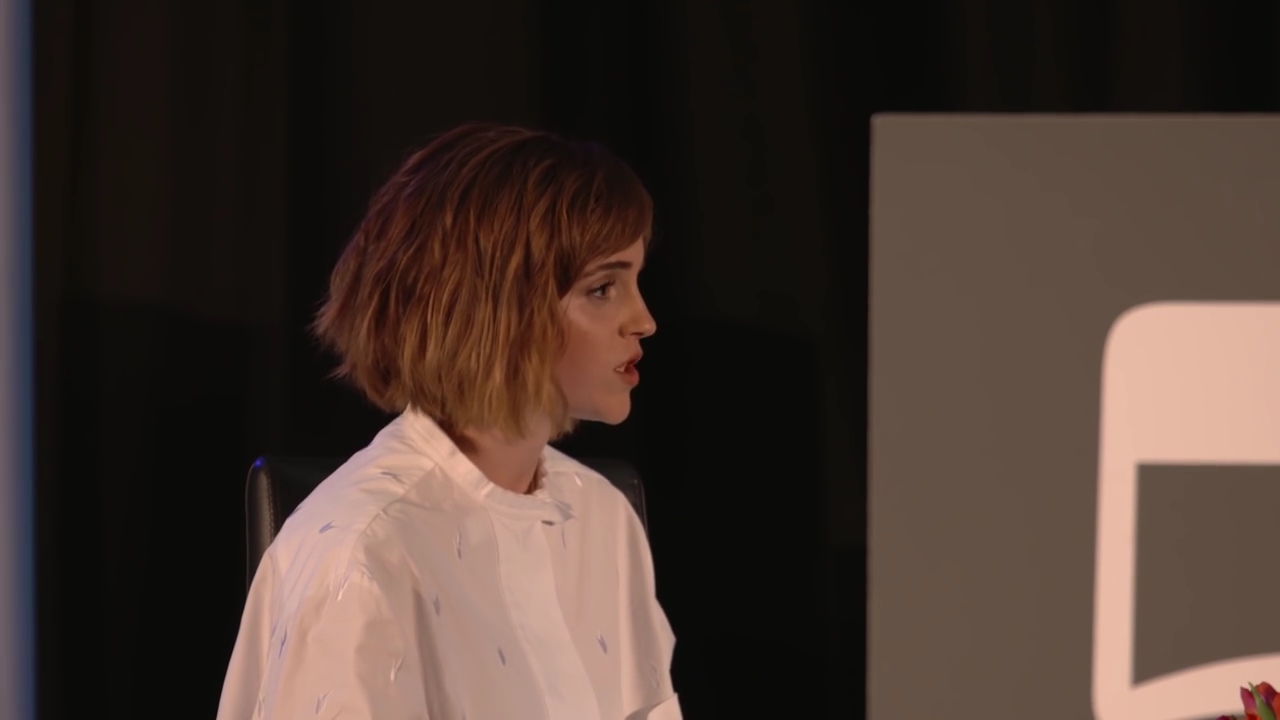 EmmaWatsonFan-nl_2016OurSharedShelf-InCoversationWithGloriaSteinem3345.jpg