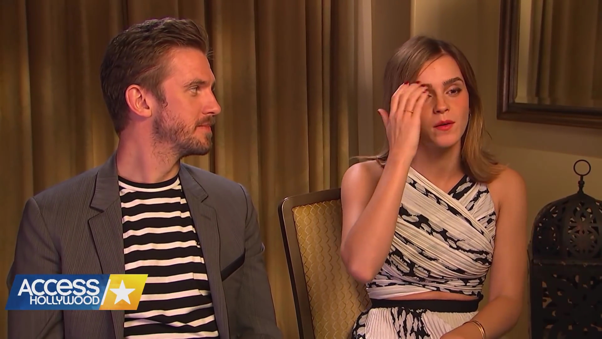 EmmaWatsonFan-dot-nl_2017AccesHollywood0133.jpg EmmaWatsonFan-dot-nl_2017AccesHollywood0133.jpg