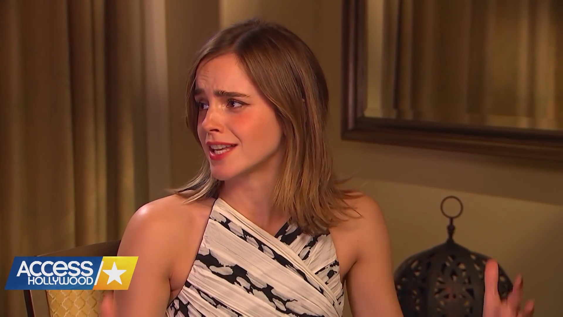 EmmaWatsonFan-dot-nl_2017AccesHollywood0166.jpg EmmaWatsonFan-dot-nl_2017AccesHollywood0166.jpg