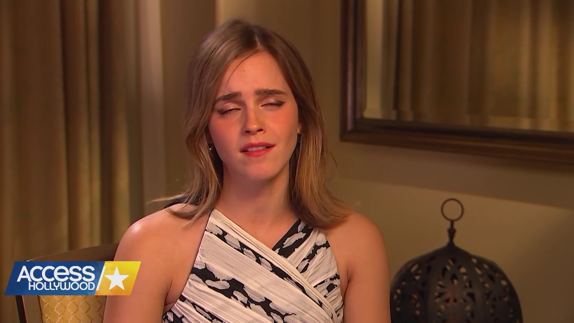 EmmaWatsonFan-dot-nl_2017AccesHollywood0172.jpg EmmaWatsonFan-dot-nl_2017AccesHollywood0172.jpg