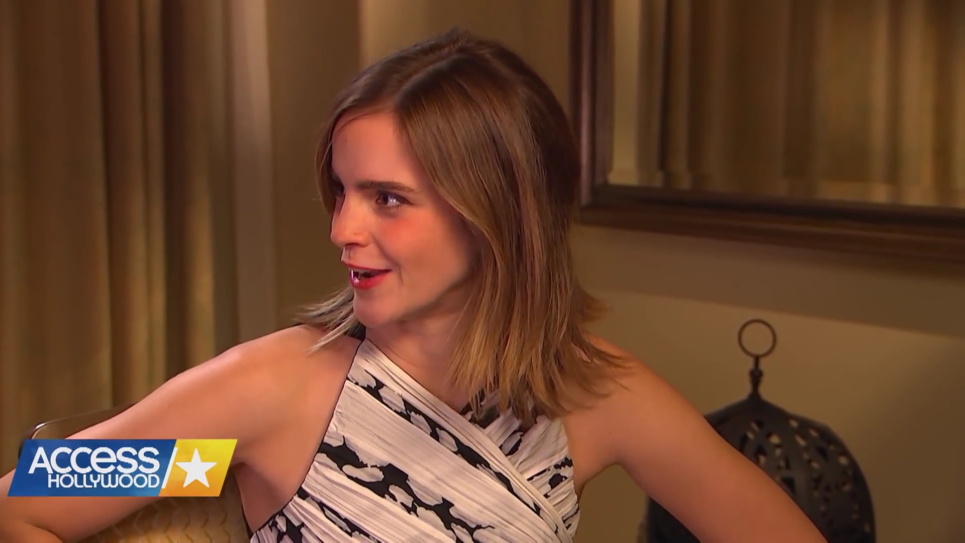 EmmaWatsonFan-dot-nl_2017AccesHollywood0181.jpg EmmaWatsonFan-dot-nl_2017AccesHollywood0181.jpg