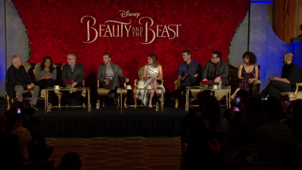 EmmaWatsonFan-dot-nl_BeautyAndTheBeastPersConferentieLA0269.jpg