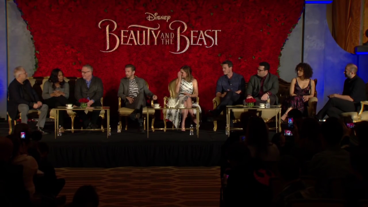 EmmaWatsonFan-dot-nl_BeautyAndTheBeastPersConferentieLA0270.jpg