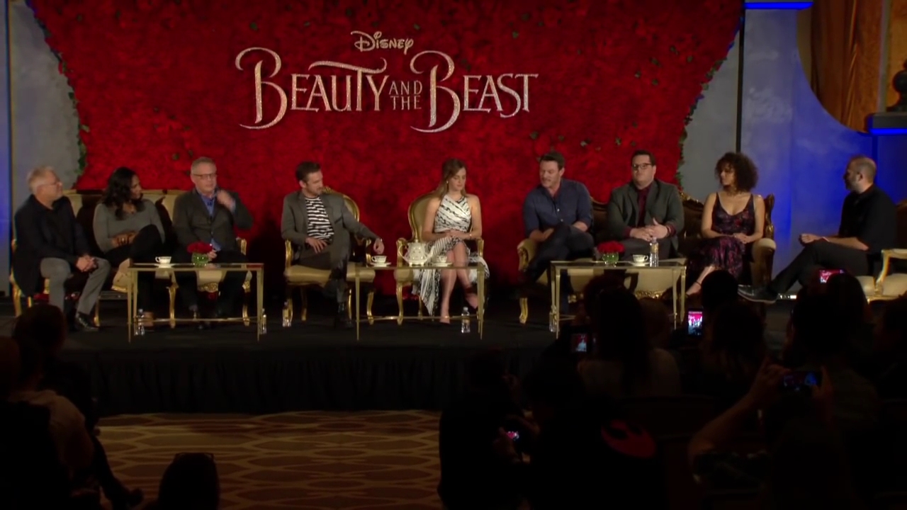 EmmaWatsonFan-dot-nl_BeautyAndTheBeastPersConferentieLA0601.jpg