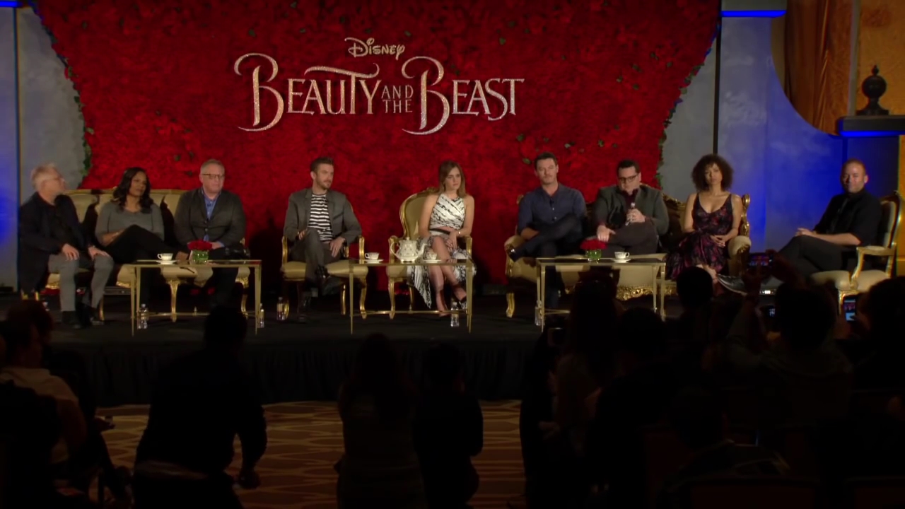 EmmaWatsonFan-dot-nl_BeautyAndTheBeastPersConferentieLA1380.jpg
