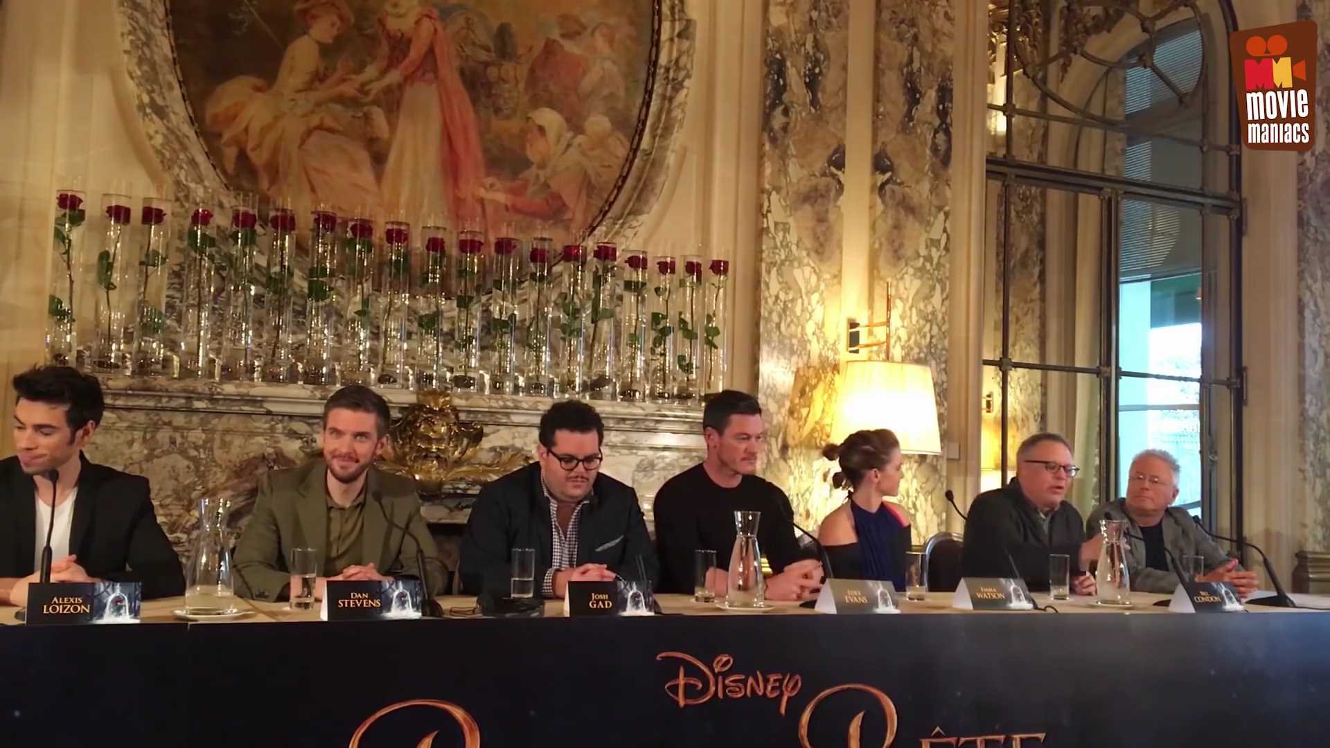 EmmaWatsonFan-dot-nl_BeautyAndTheBeastPersConferentieParijs0289.jpg