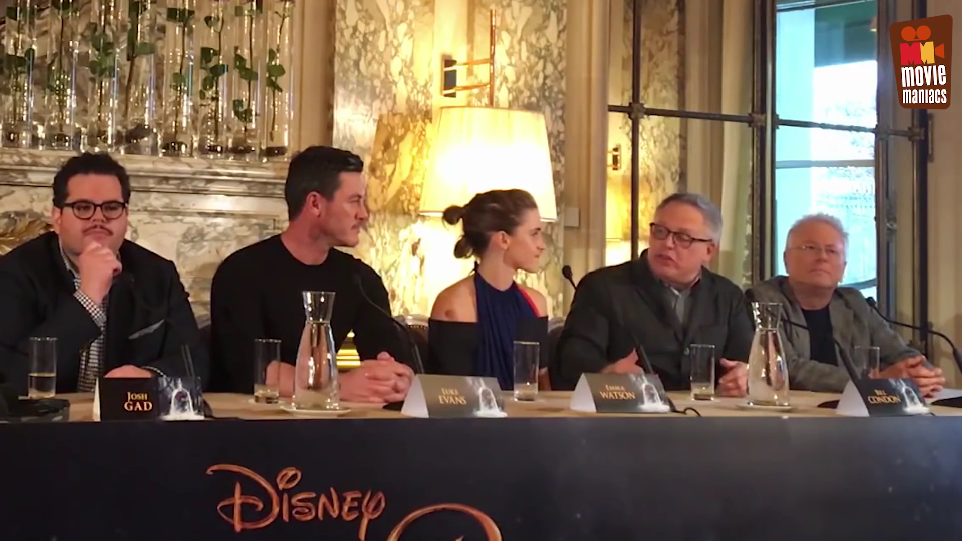 EmmaWatsonFan-dot-nl_BeautyAndTheBeastPersConferentieParijs0307.jpg