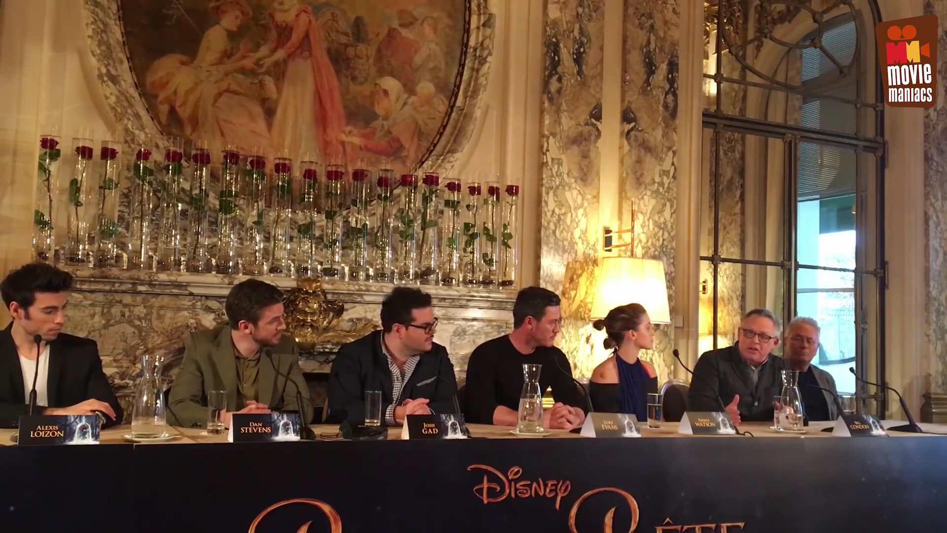 EmmaWatsonFan-dot-nl_BeautyAndTheBeastPersConferentieParijs0852.jpg